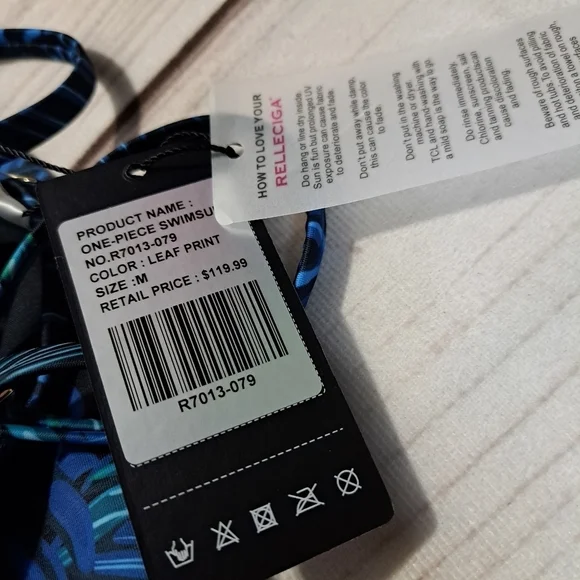 Relleciga Leaf Print One Piece Swimsuit Size Medium - Picture 4 of 8